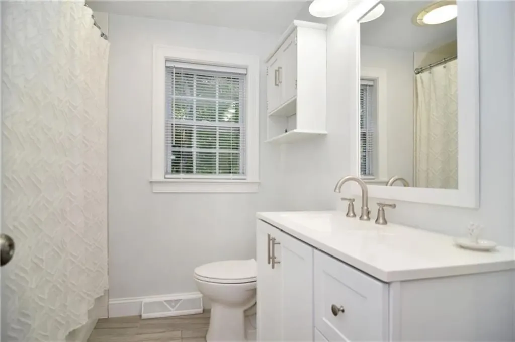 194 South Pier Road Narragansett RI 02882