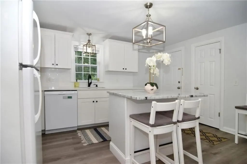 194 South Pier Road Narragansett RI 02882