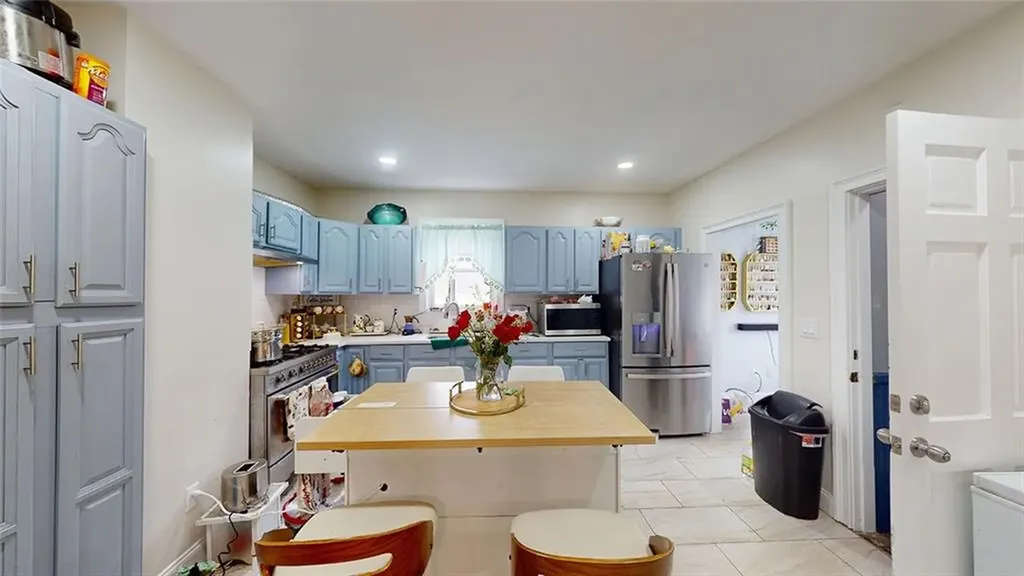 64 66 Yorkshire Street Providence RI 02908