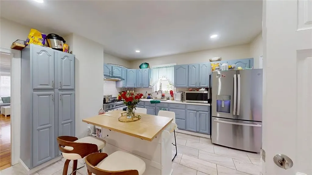 64 66 Yorkshire Street Providence RI 02908