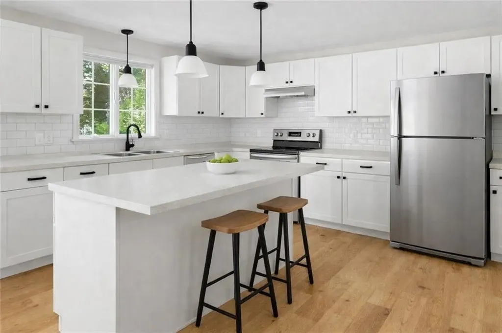 46 North Road Jamestown RI 02835