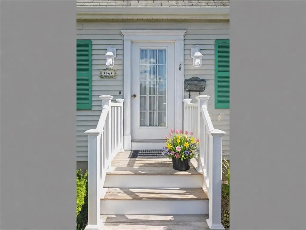 46 North Road Jamestown RI 02835