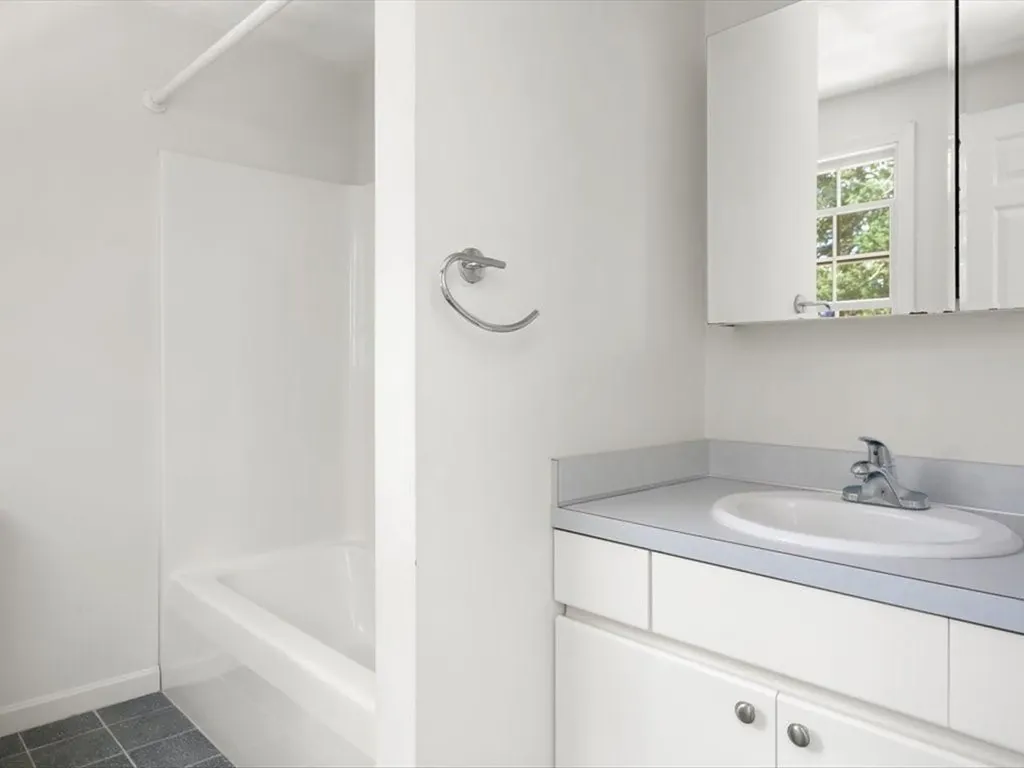 46 North Road Jamestown RI 02835