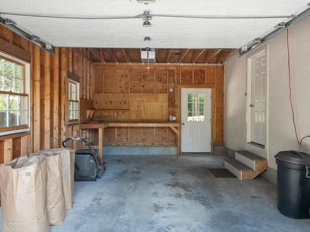 46 North Road Jamestown RI 02835