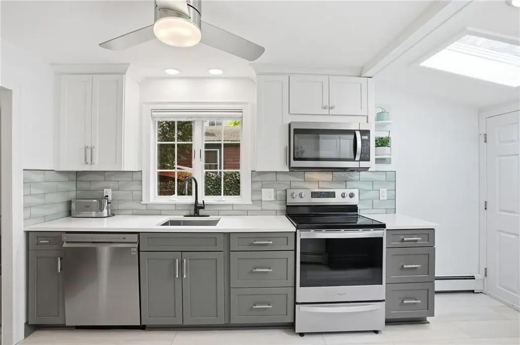 54 Canton Avenue Portsmouth RI 02871
