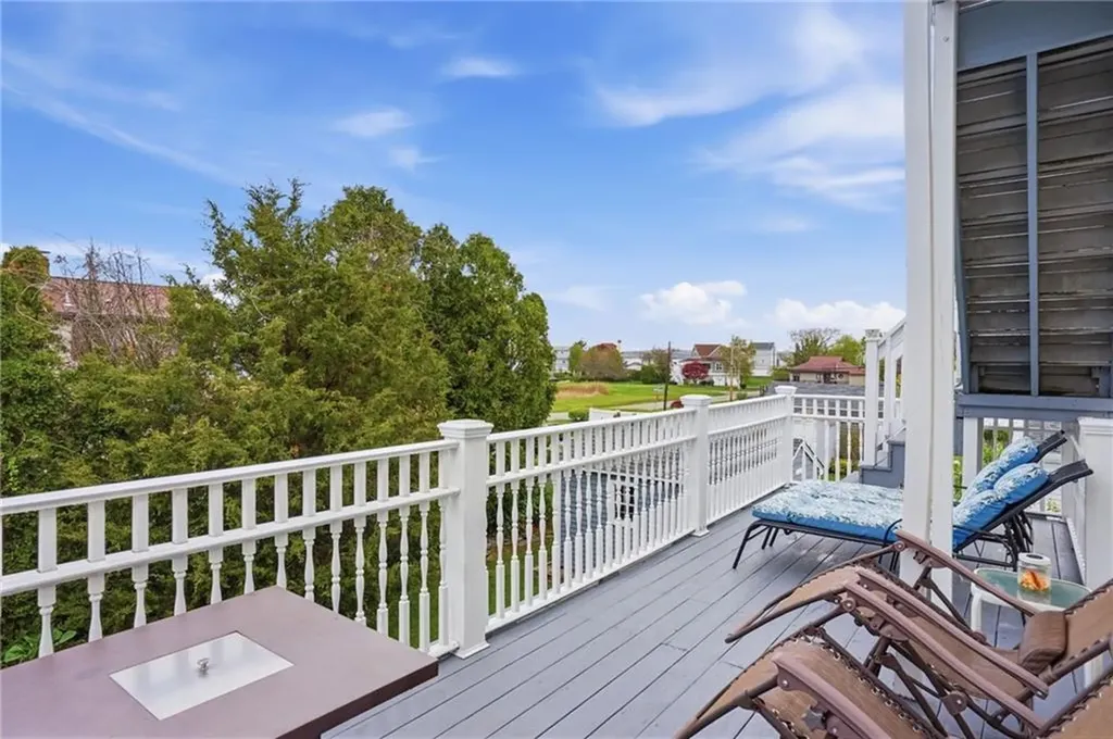 54 Canton Avenue Portsmouth RI 02871