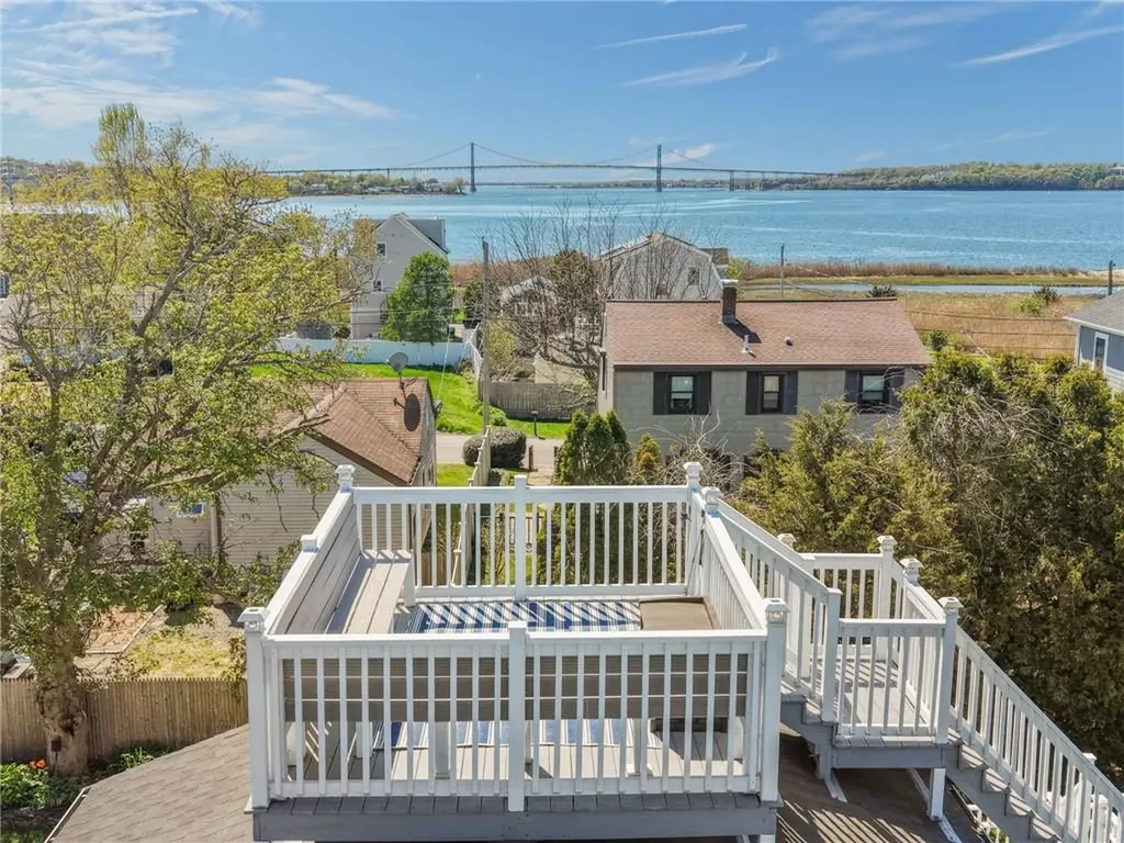 54 Canton Avenue Portsmouth RI 02871
