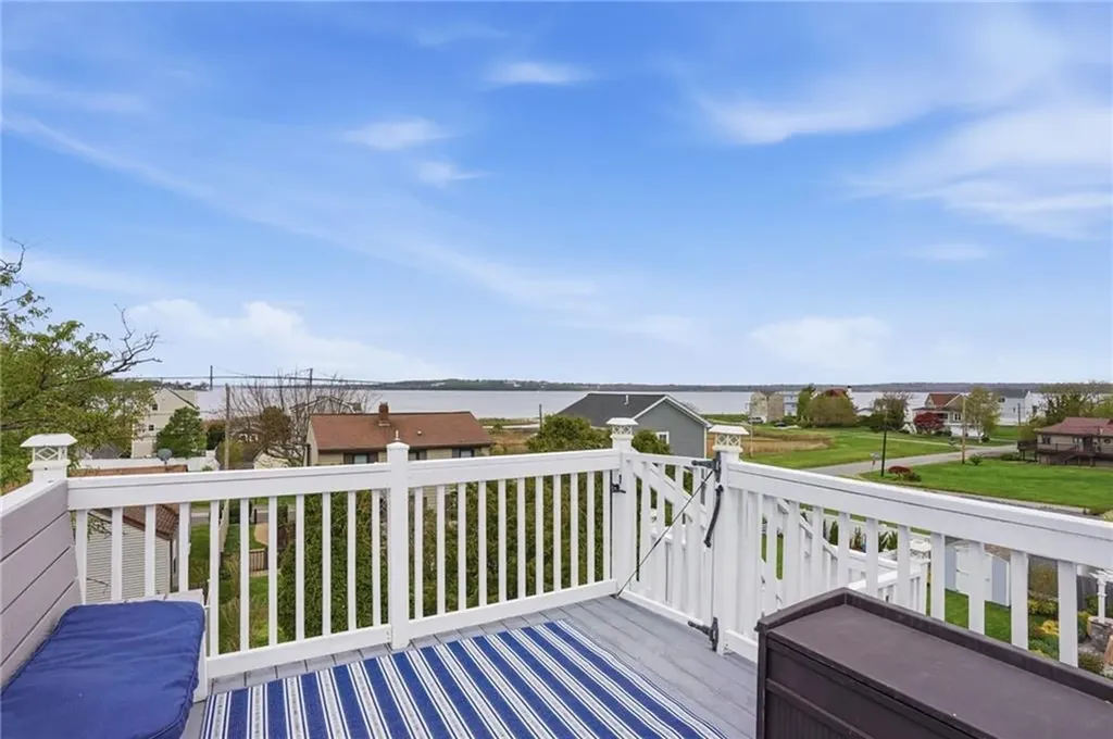 54 Canton Avenue Portsmouth RI 02871