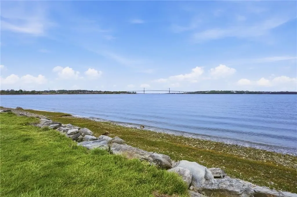 54 Canton Avenue Portsmouth RI 02871