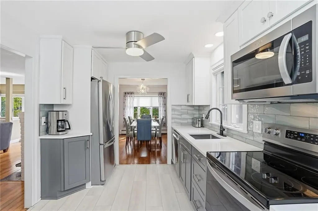 54 Canton Avenue Portsmouth RI 02871