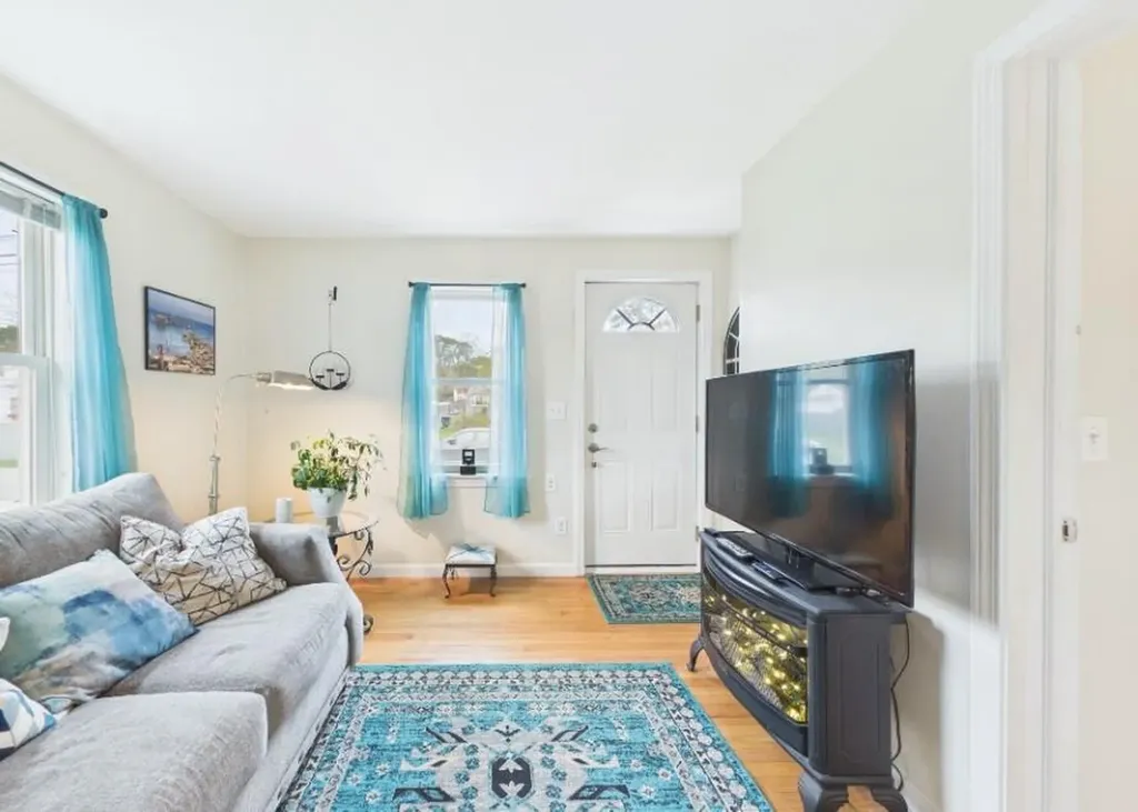 78 Shand Avenue Warwick RI 02889