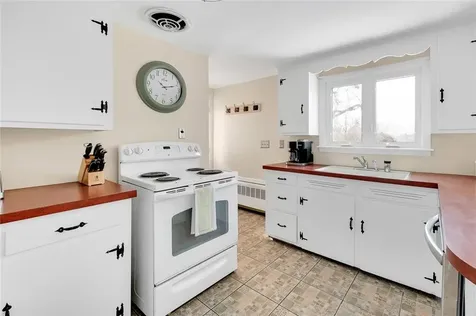 85 Treasure Road Narragansett RI 02882