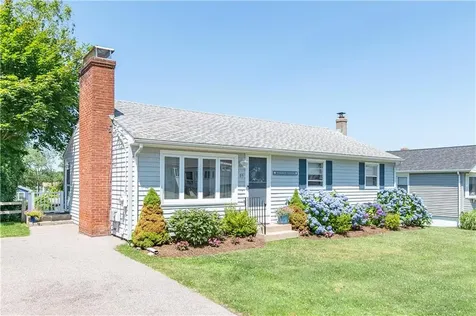 85 Treasure Road Narragansett RI 02882