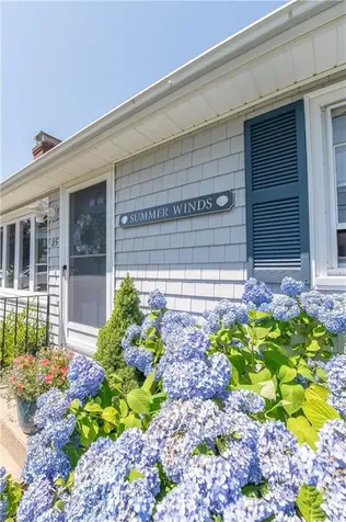 85 Treasure Road Narragansett RI 02882