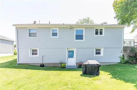 85 Treasure Road Narragansett RI 02882
