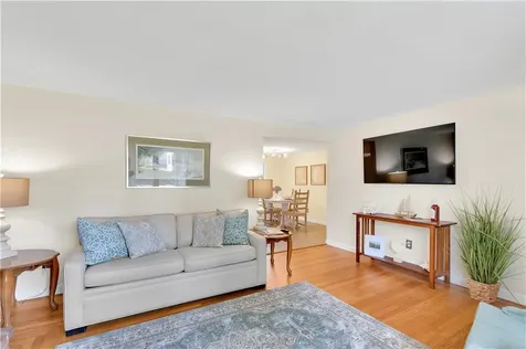 85 Treasure Road Narragansett RI 02882