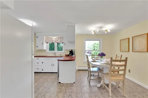 85 Treasure Road Narragansett RI 02882