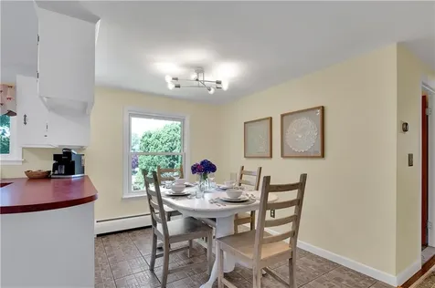 85 Treasure Road Narragansett RI 02882