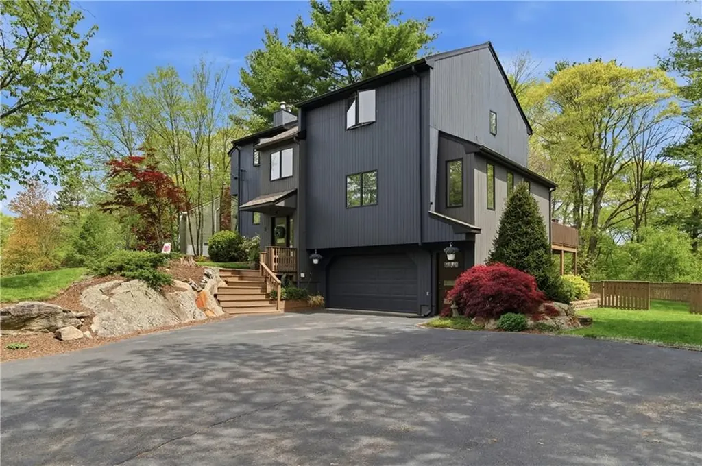 5 Aurora Drive Cumberland RI 02864