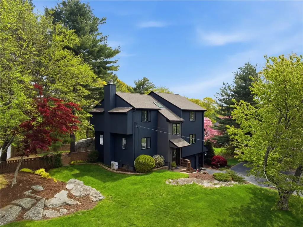 5 Aurora Drive Cumberland RI 02864