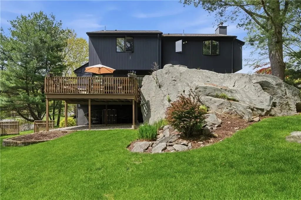 5 Aurora Drive Cumberland RI 02864