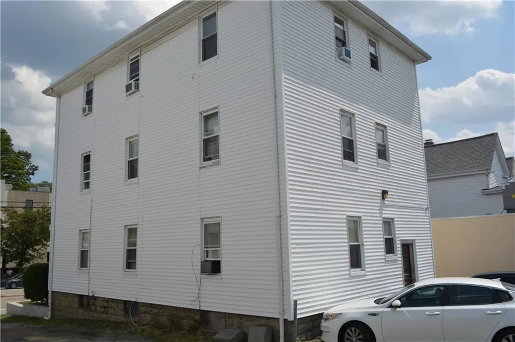 1166 1068 North Main Street Providence RI 02906