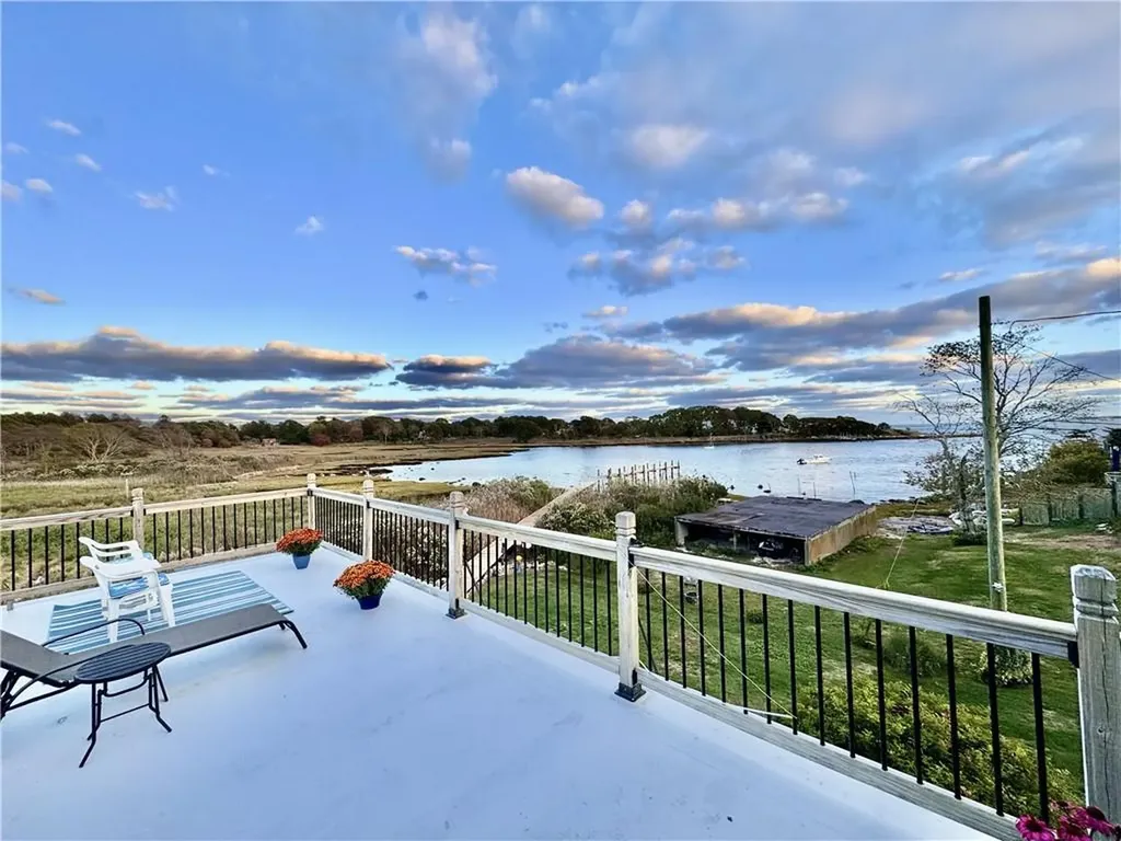 71 Wolcott Avenue Stonington CT 06378