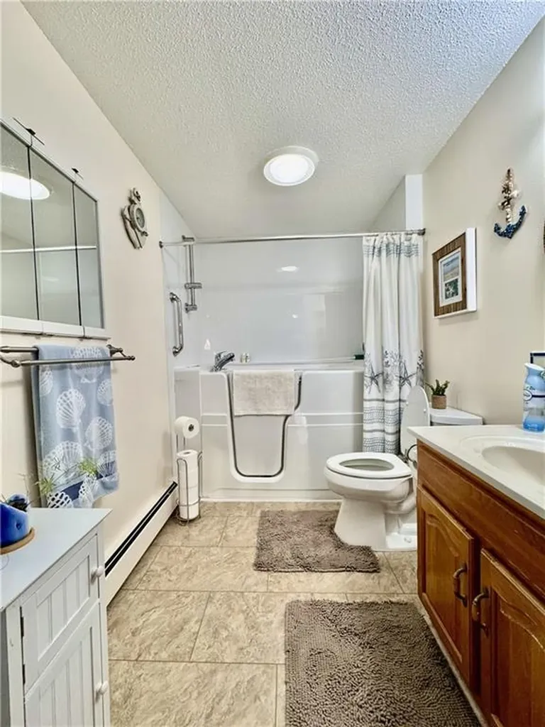 71 Wolcott Avenue Stonington CT 06378