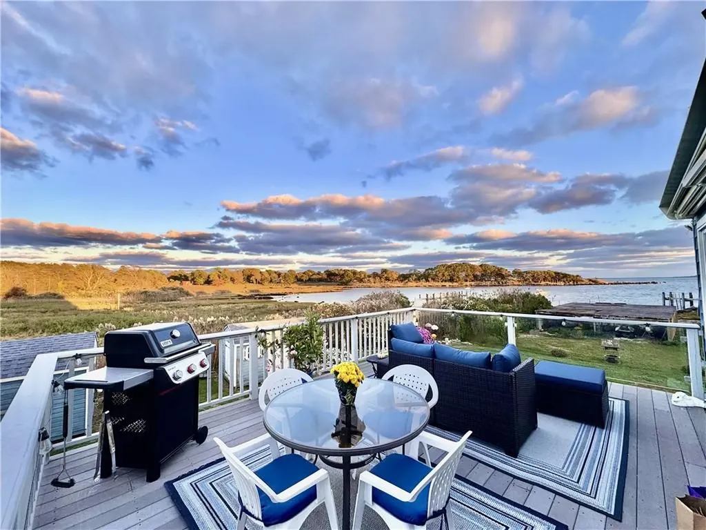 71 Wolcott Avenue Stonington CT 06378