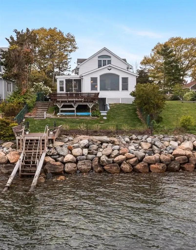 41 Buena Vista Drive North Kingstown RI 02852