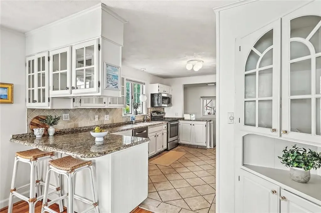 41 Buena Vista Drive North Kingstown RI 02852