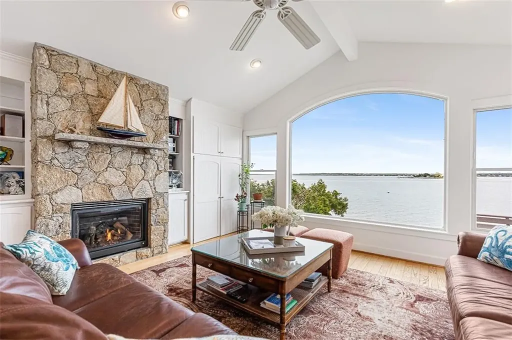 41 Buena Vista Drive North Kingstown RI 02852