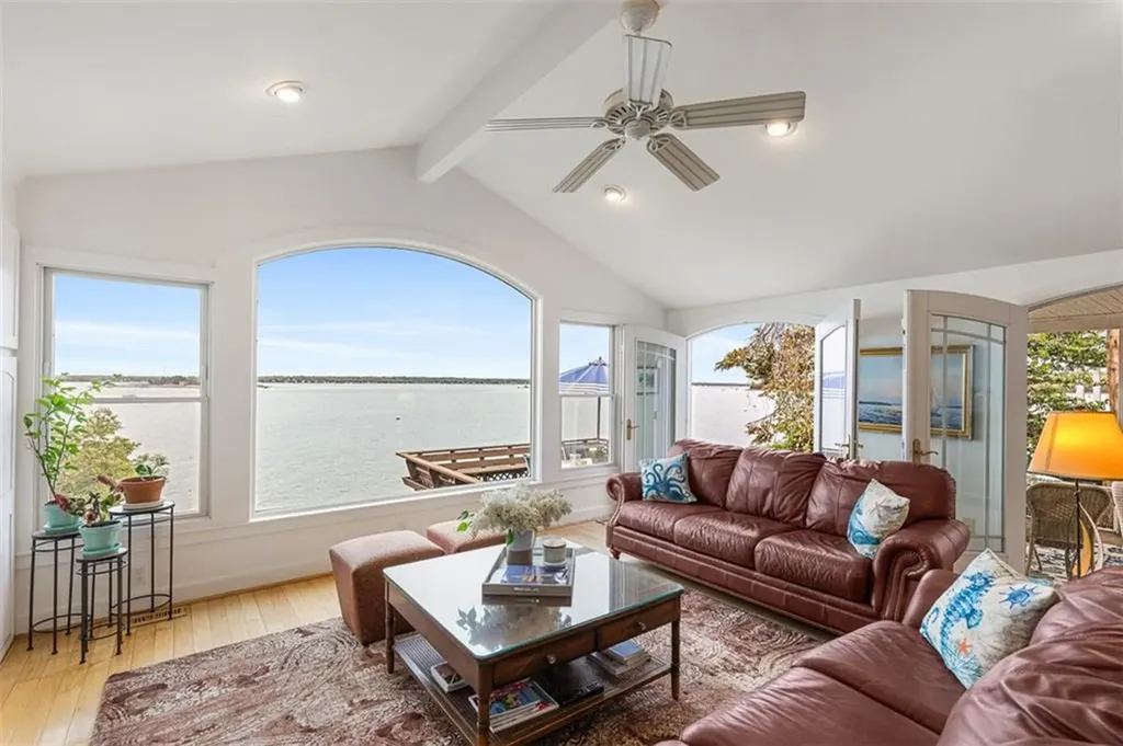 41 Buena Vista Drive North Kingstown RI 02852