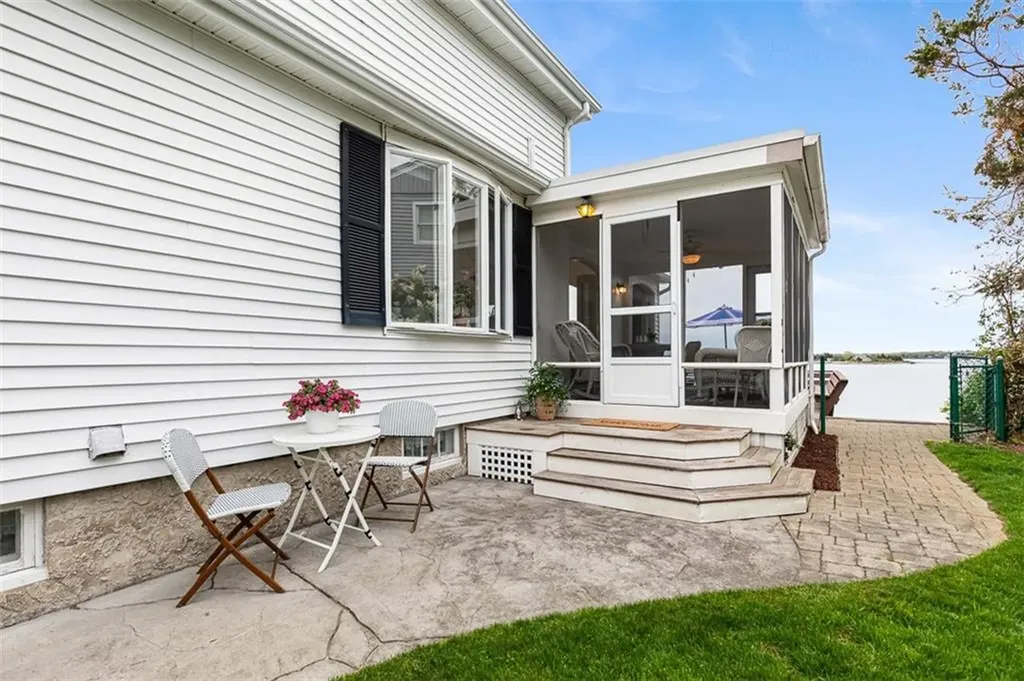 41 Buena Vista Drive North Kingstown RI 02852