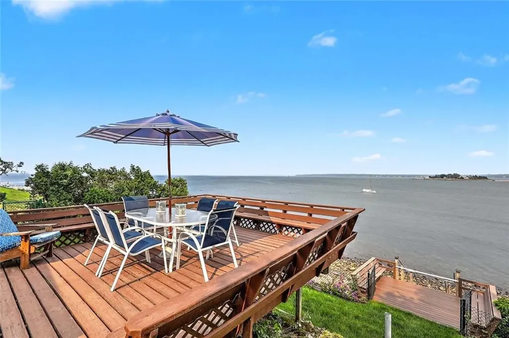 41 Buena Vista Drive North Kingstown RI 02852