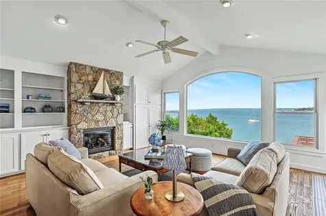 41 Buena Vista Drive North Kingstown RI 02852