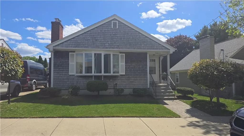 22 Stonelaw Avenue Providence RI 02908