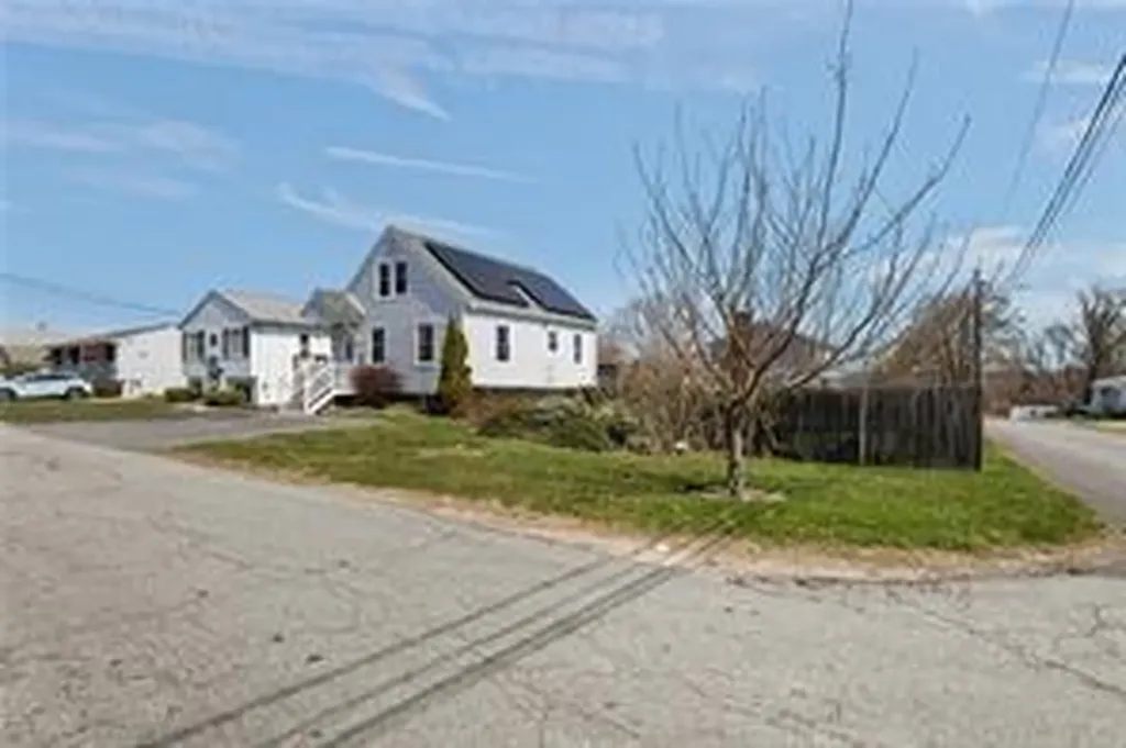 46 Irving Street North Providence RI 02904