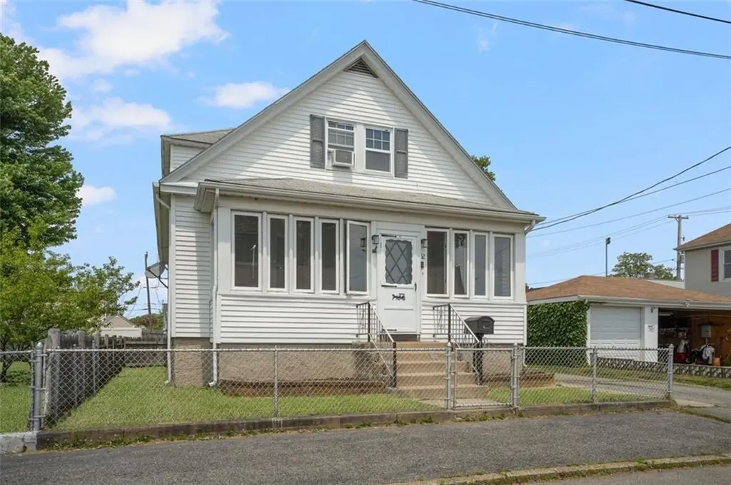 52 Dover Street Pawtucket RI 02860