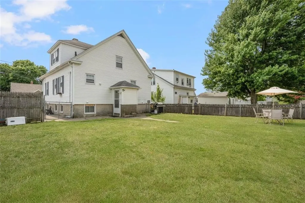 52 Dover Street Pawtucket RI 02860