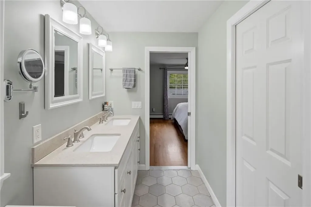 66 Maplewood Drive East Greenwich RI 02818