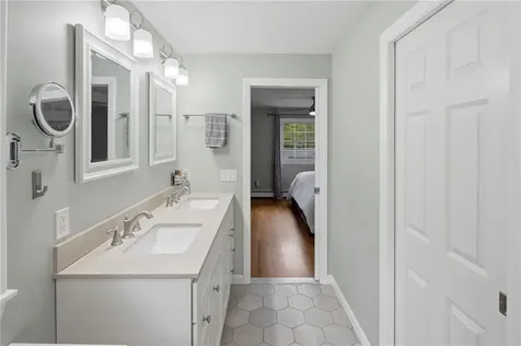 66 Maplewood Drive East Greenwich RI 02818
