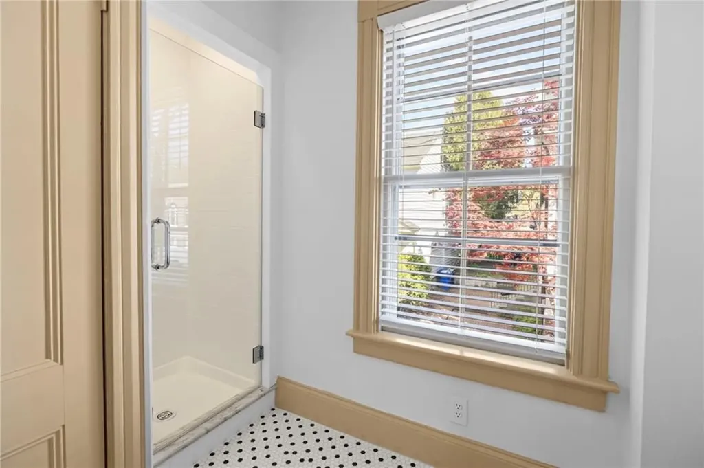 18 Barney Street Newport RI 02840