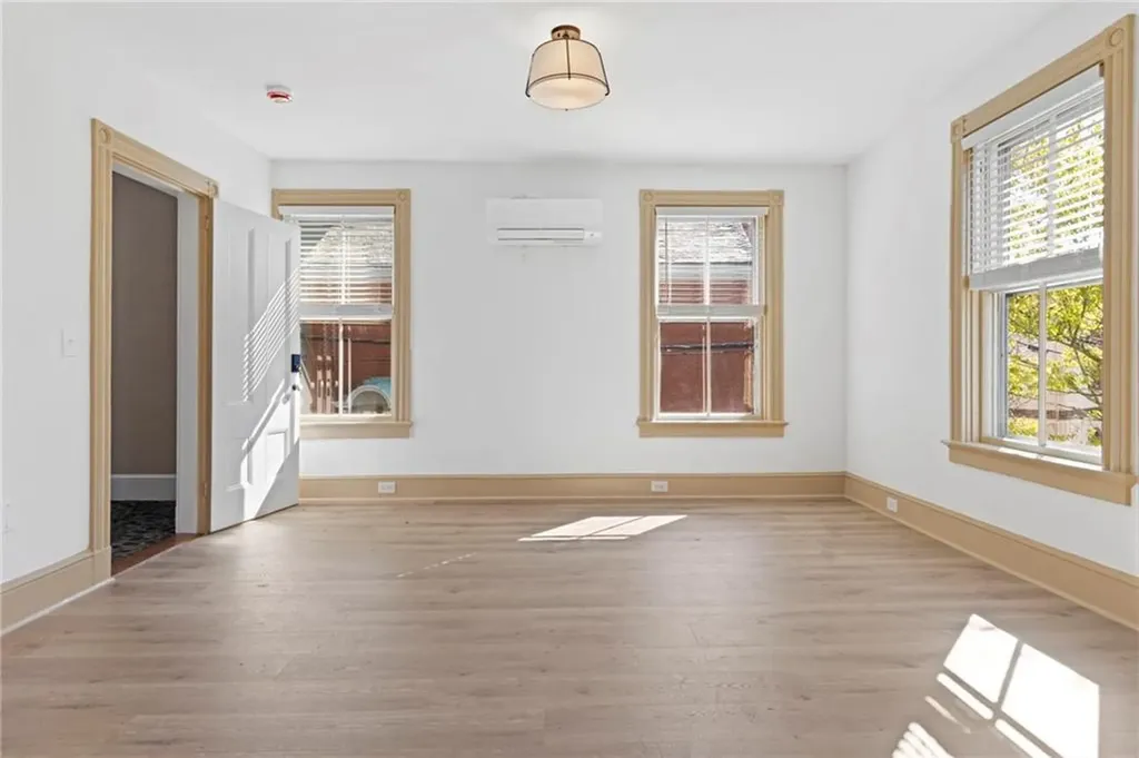 18 Barney Street Newport RI 02840