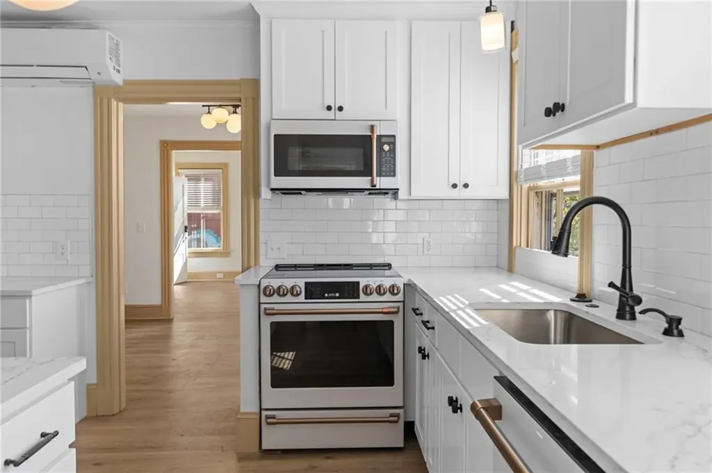 18 Barney Street Newport RI 02840