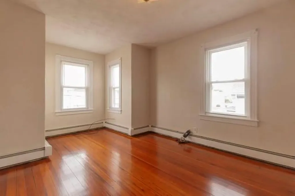 49 Ivy Street East Providence RI 02914