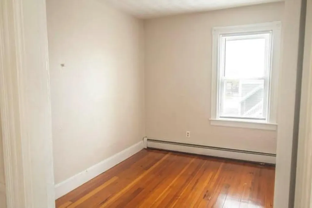 49 Ivy Street East Providence RI 02914