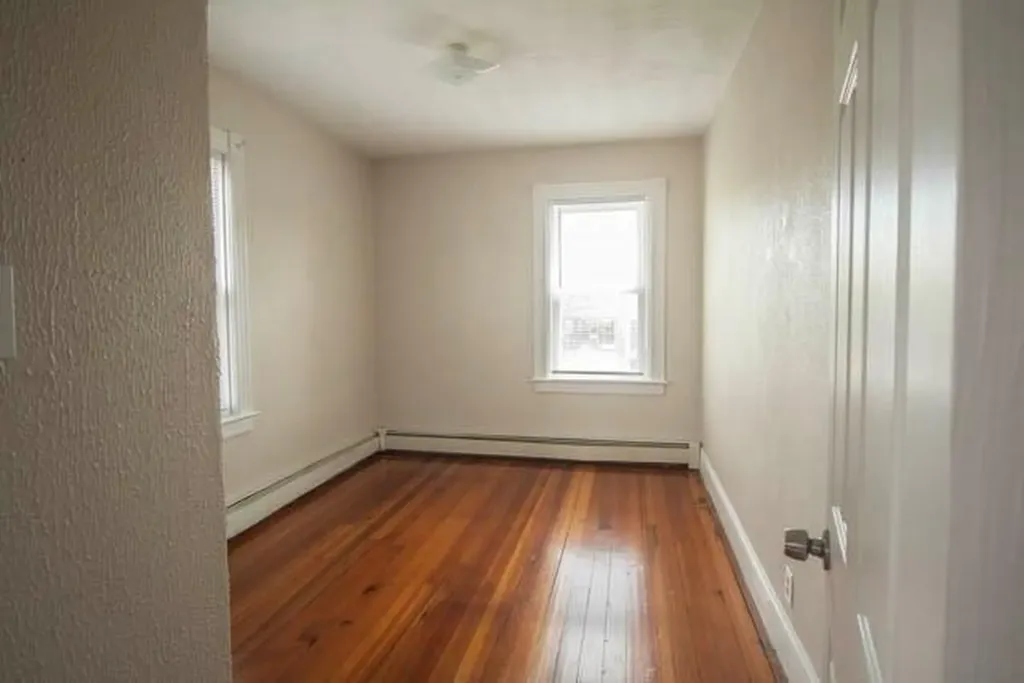 49 Ivy Street East Providence RI 02914