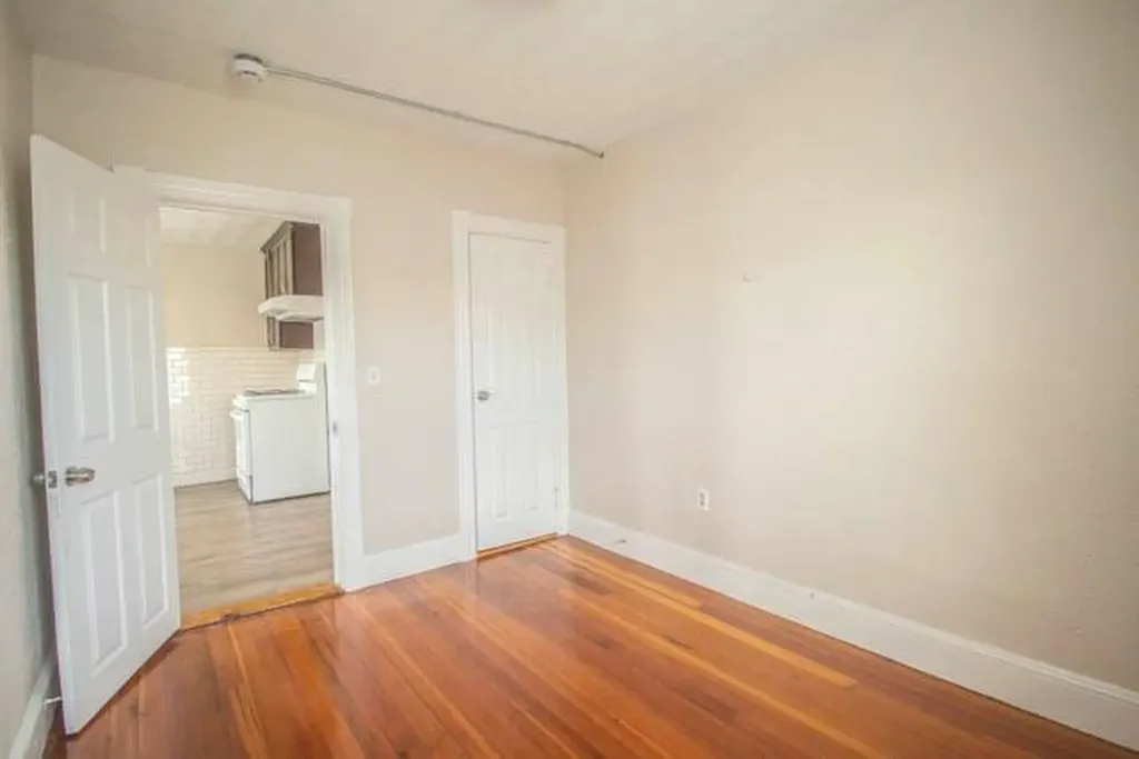 49 Ivy Street East Providence RI 02914