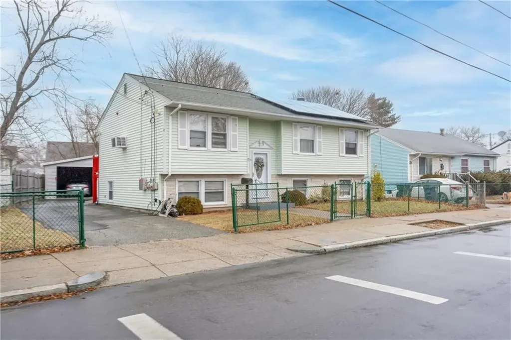 113 Robinson Street Providence RI 02905